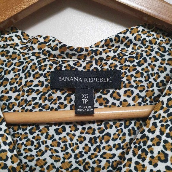 Banana Republic Leopard Print Camp Collar Blouse - Picture 4 of 4